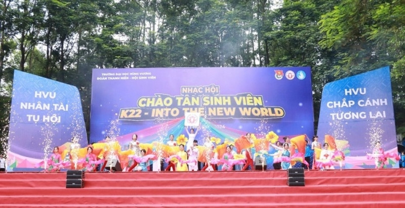 Mẫu background ch&agrave;o mừng t&acirc;n sinh vi&ecirc;n trường HVU