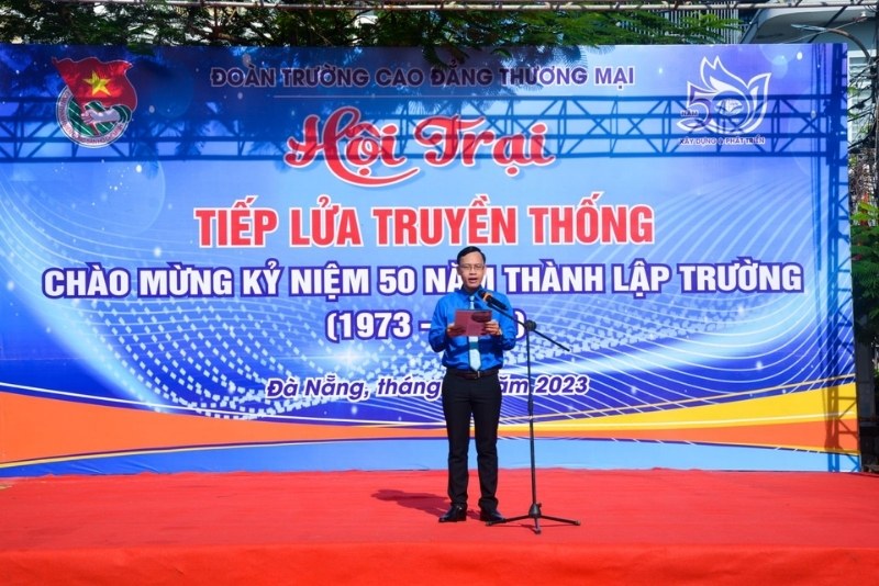 Thiết kế backdrop đo&agrave;n thanh ni&ecirc;n theo y&ecirc;u cầu