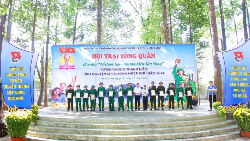 Mẫu backdrop hội trại t&ograve;ng qu&acirc;n