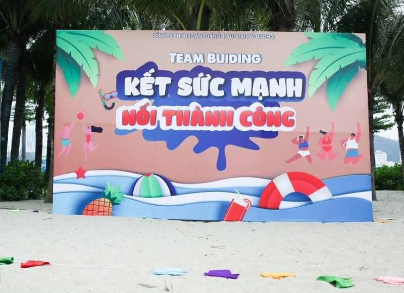 K&iacute;ch thước ti&ecirc;u chuẩn cho backdrop team building