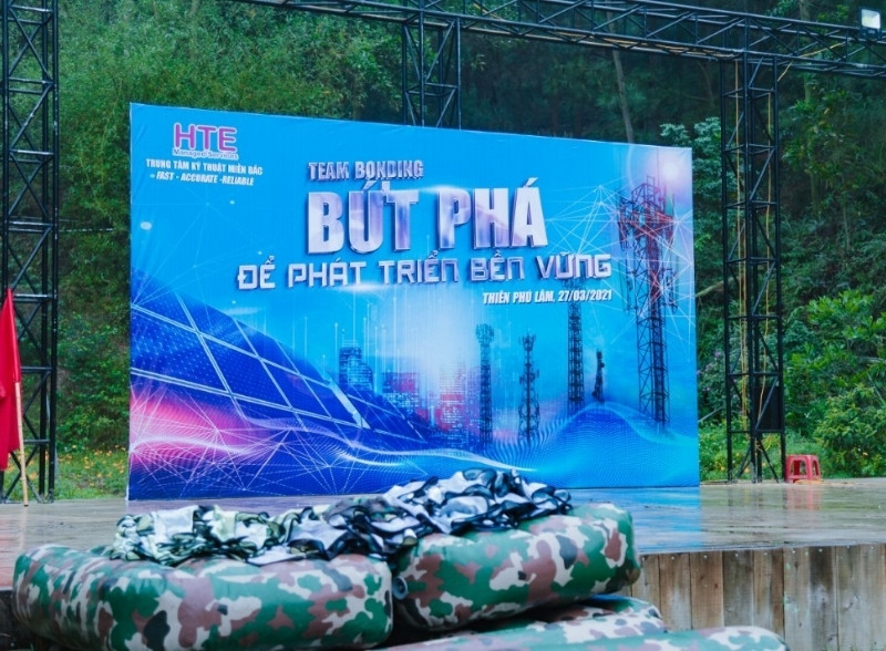 Mẫu backdrop team building s&aacute;ng tạo gi&uacute;p gắn kết đội ngũ