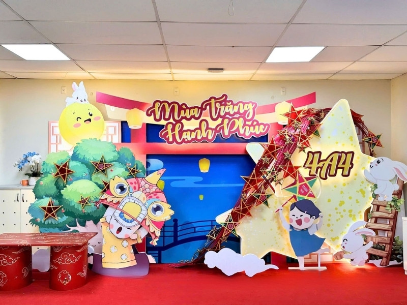 Thiết kế backdrop check in sự kiện theo y&ecirc;u cầu
