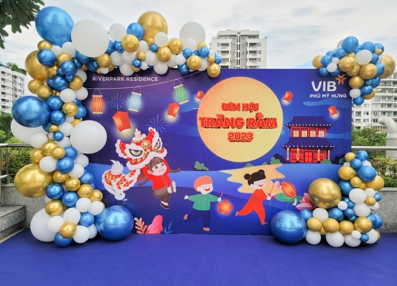 Mẫu backdrop trung thu tổ chức tại c&ocirc;ng ty VIB Ph&uacute; Mỹ Hưng