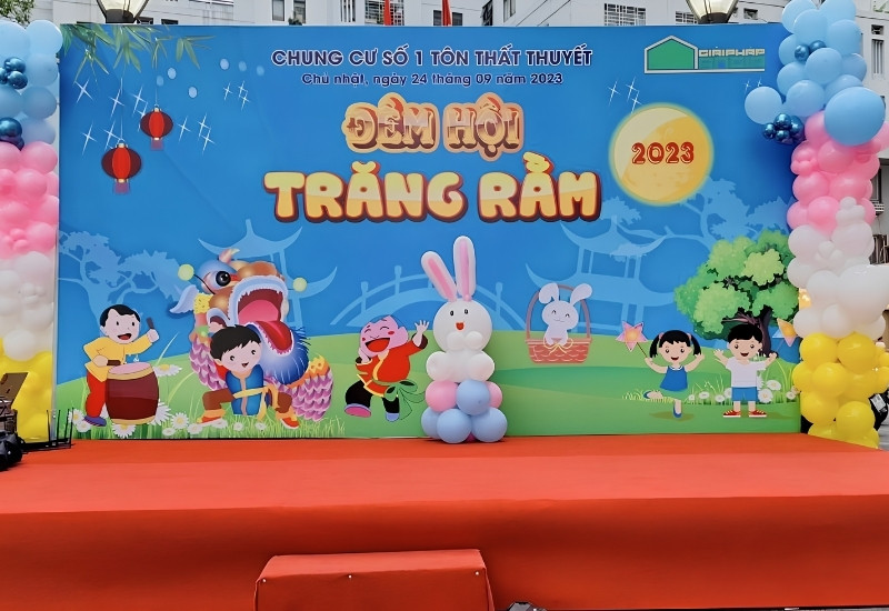 Mẫu backdrop trung thu đ&ecirc;m hội trăng rằm chung cư số 1 t&ocirc;n thất huyết