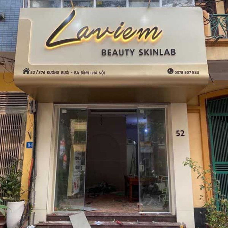 Mẫu bảng hiệu cemboard cửa h&agrave;ng beauty skinlab