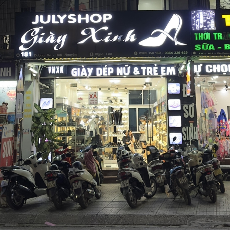 Mẫu bảng hiệu gi&agrave;y d&eacute;p nữ v&agrave; trẻ em