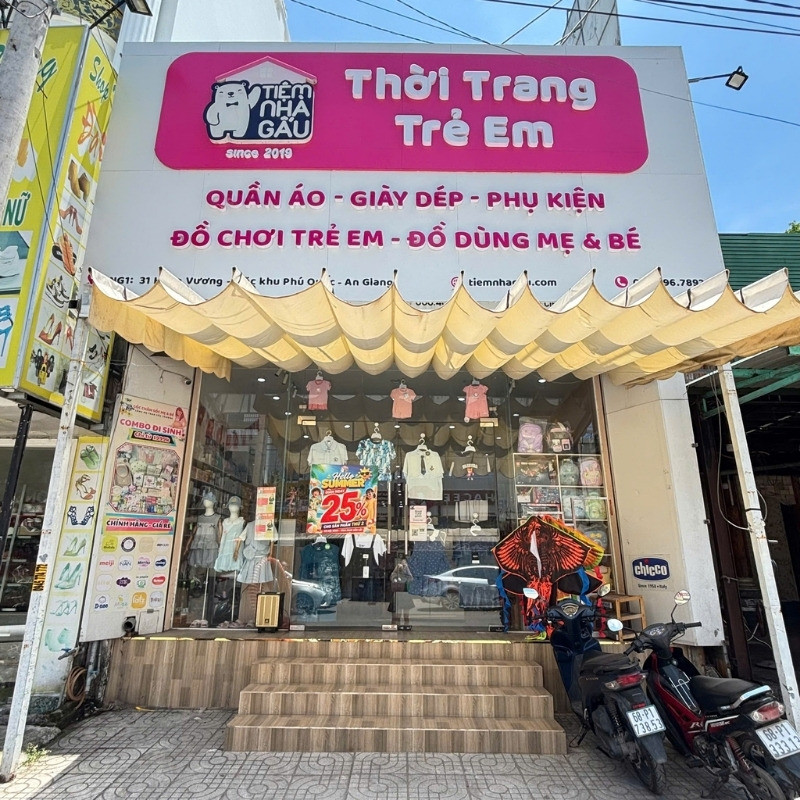 Bảng hiệu gi&agrave;y d&eacute;p trẻ em