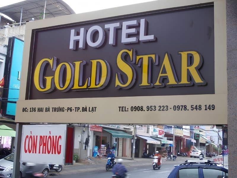 Bảng hiệu hotel mặt dựng Alu