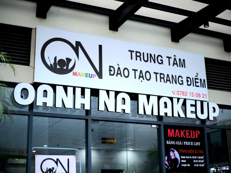 C&aacute;ch bảo dưỡng bảng hiệu lu&ocirc;n s&aacute;ng b&oacute;ng