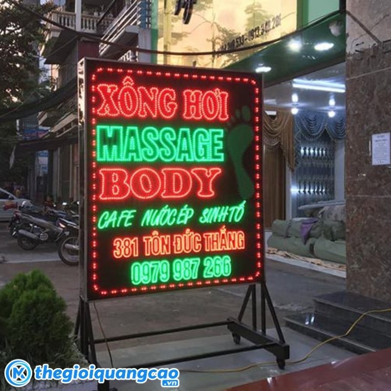 Mẫu hộp đ&egrave;n đứng cho tiệm massage