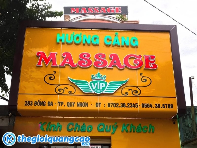 Thi c&ocirc;ng bảng hiệu massage Hương Cảng