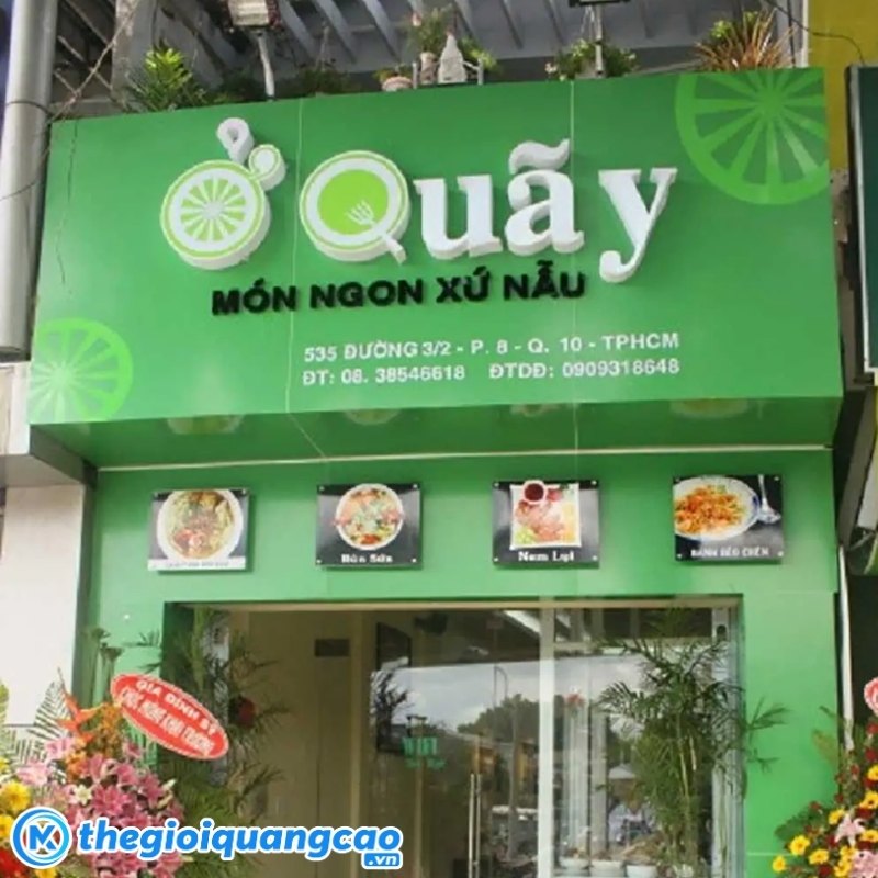 Mẫu bảng hiệu m&agrave;u xanh l&aacute; c&acirc;y cho qu&aacute;n ăn vặt
