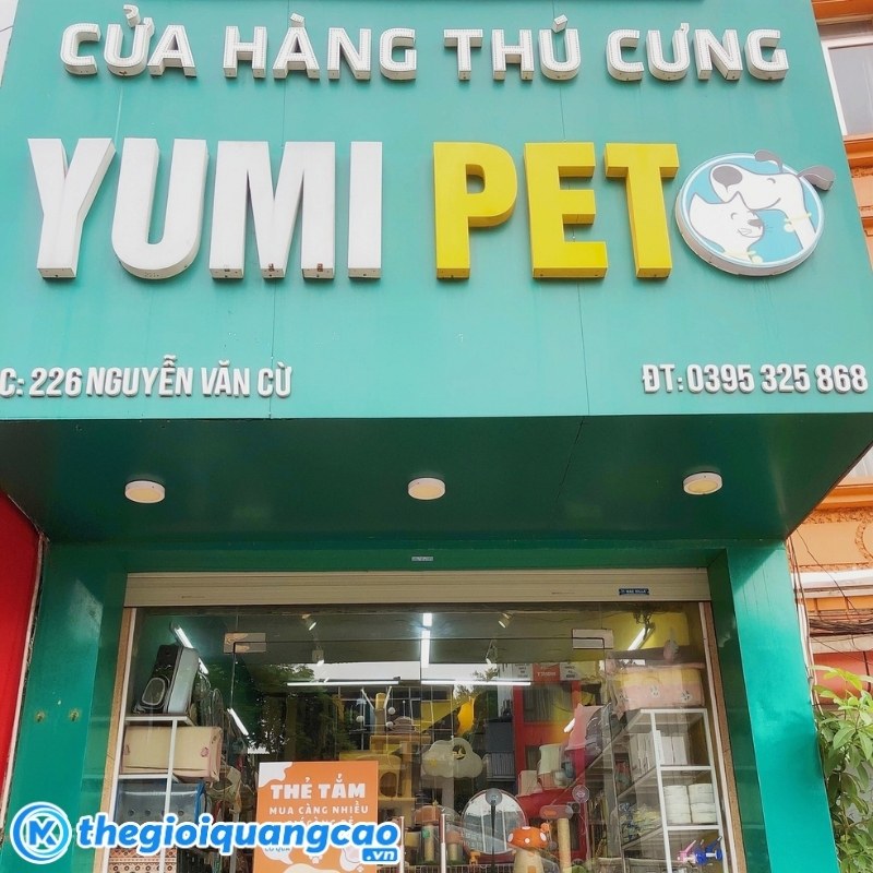 Bảng hiệu Pet SHop mặt dựng Alu chữ nổi Mica