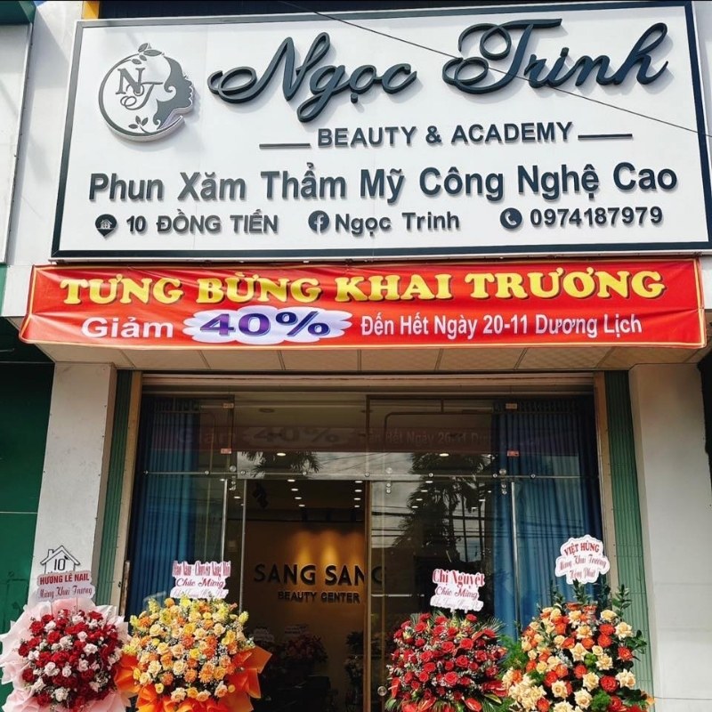 Mẫu bảng hiệu phun xăm thẩm mỹ c&ocirc;ng nghệ cao Ngọc Trinh