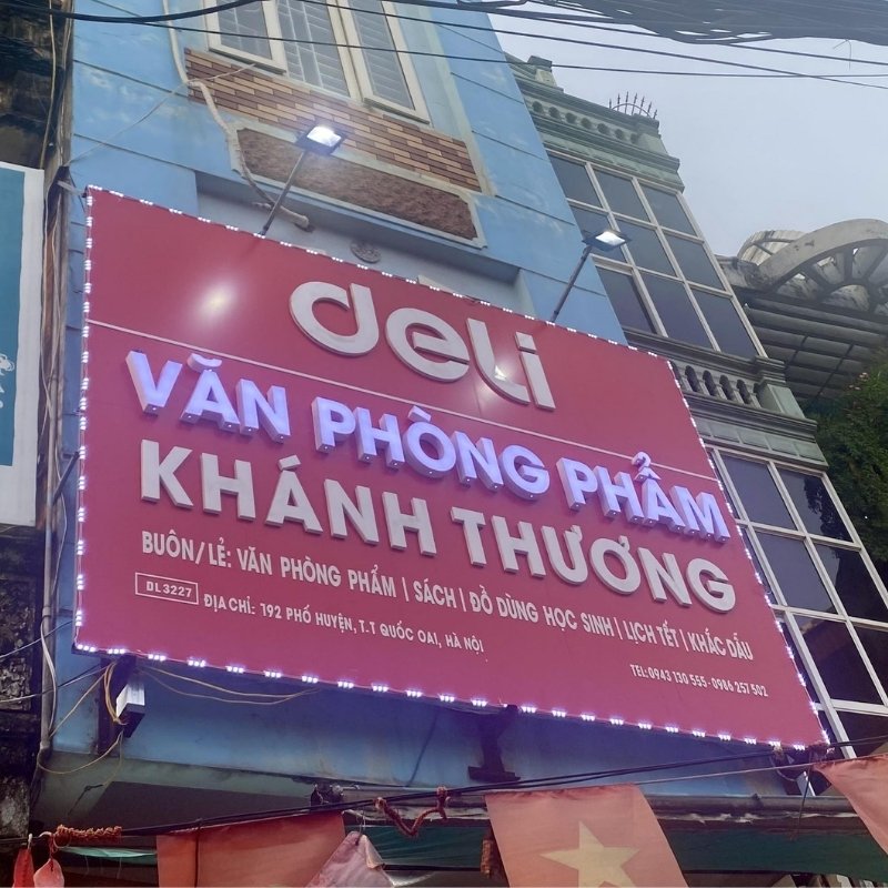 Mẫu bảng hiệu văn ph&ograve;ng phẩm Kh&aacute;nh Thương