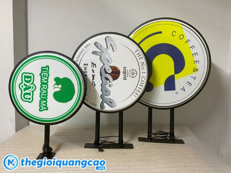 Biển vẫy hộp đ&egrave;n quảng c&aacute;o
