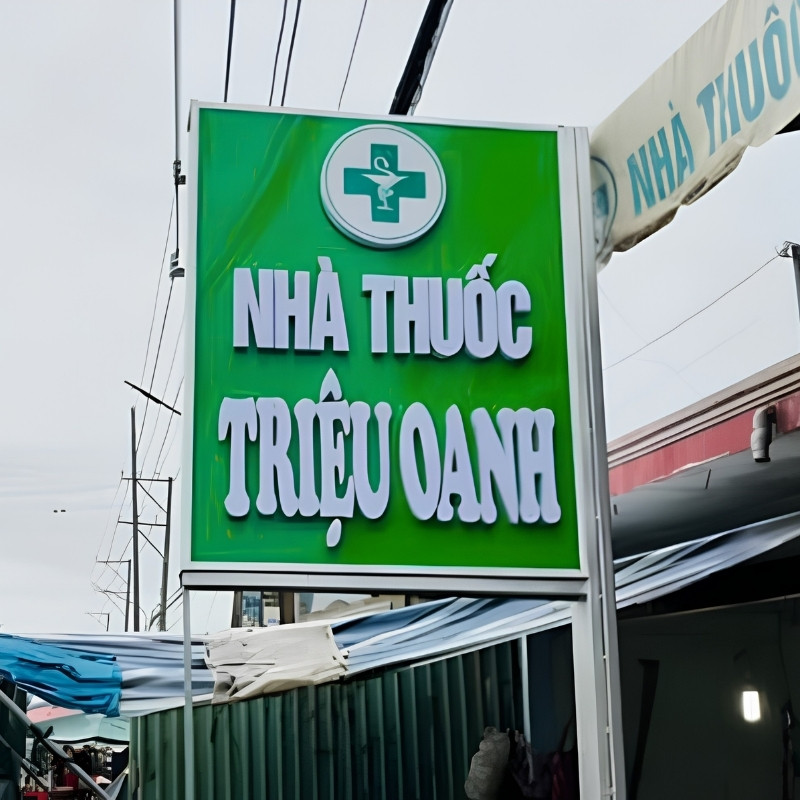 Thiết kế biển vẫy quầy thuốc t&acirc;y đẹp theo y&ecirc;u cầu