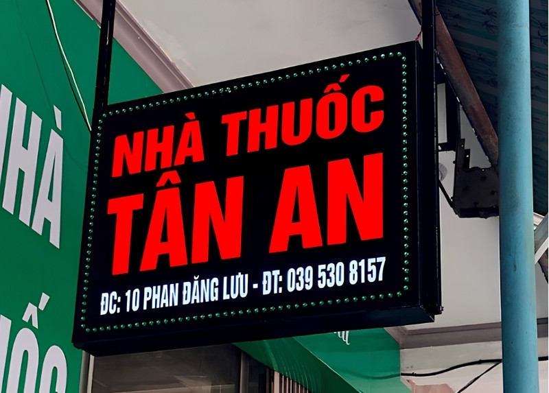 Biển vẫy nh&agrave; thuốc Alu &acirc;m bản