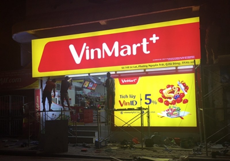 Mẫu biển hộp đ&egrave;n bạt 3m cho cửa h&agrave;ng tiện lợi vinmart