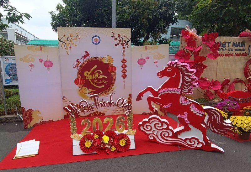Thi c&ocirc;ng backdrop Formex lấy ngay tại TPHCM