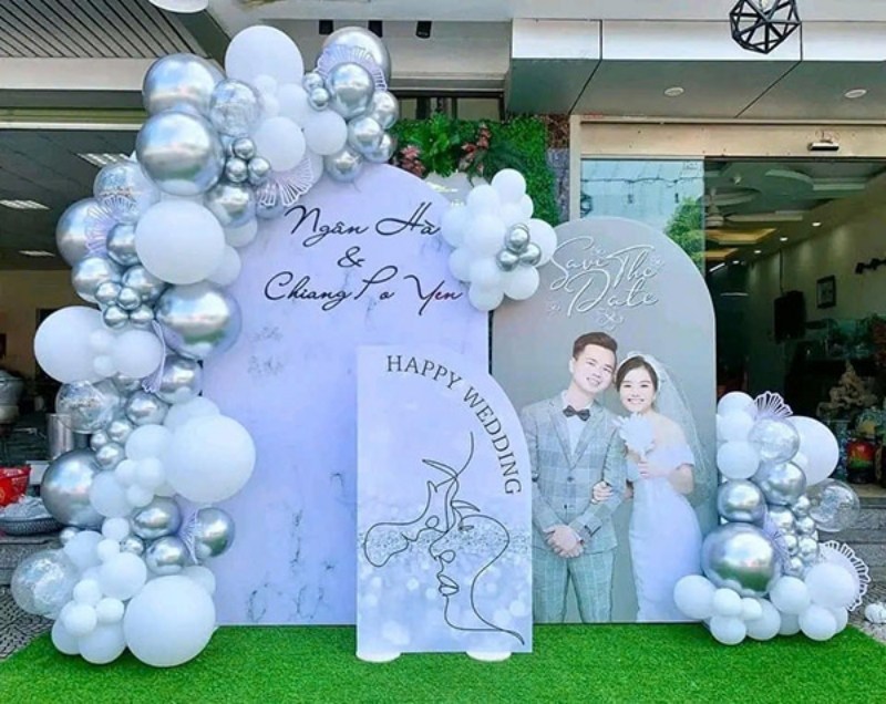 Mẫu backdrop Formex đ&aacute;m cưới