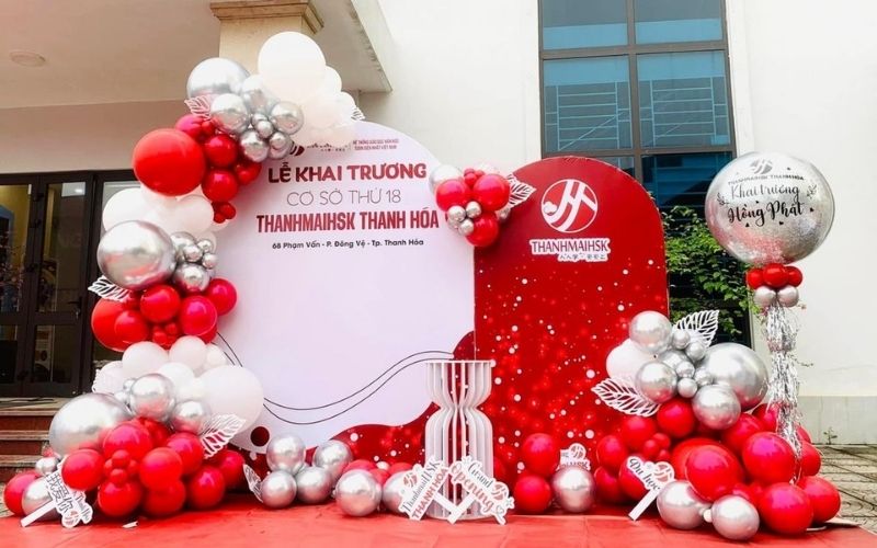 K&iacute;ch thước backdrop khai trương ti&ecirc;u chuẩn