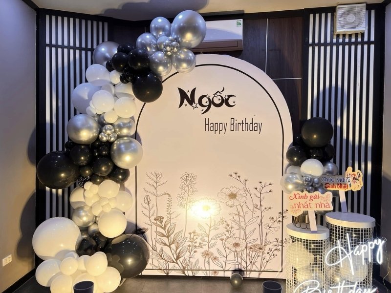 Thiết kế backdrop sinh nhật theo yêu cầu
