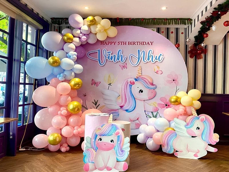 Mẫu background sinh nhật bé gái 5 tuổi