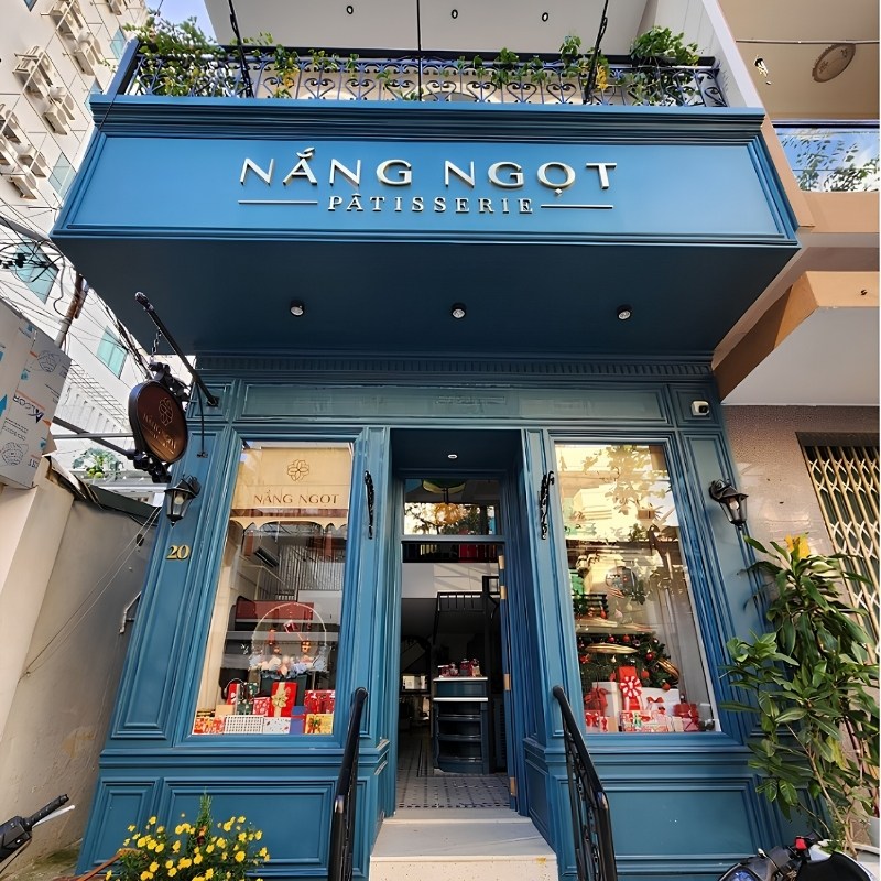 Mẫu bảng hiệu tiệm b&aacute;nh Nắng Ngọt