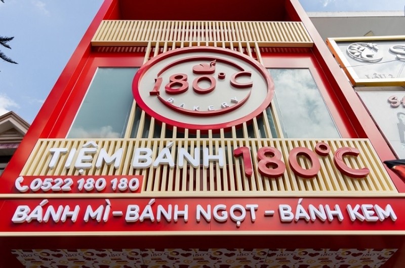 Mẫu bảng hiệu tiệm b&aacute;nh 180 độ C