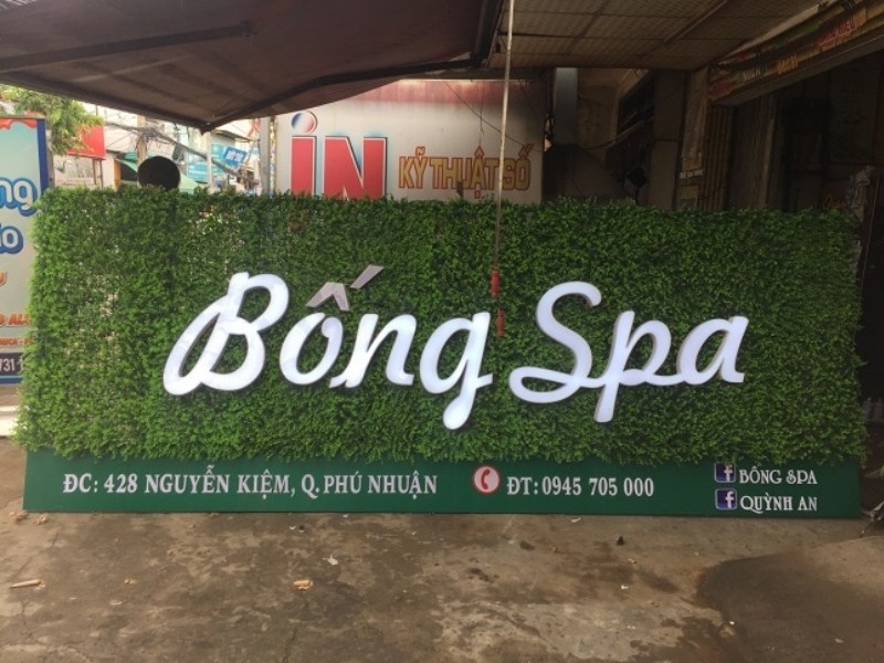 Ưu, nhược điểm của bảng hiệu cỏ nh&acirc;n tạo