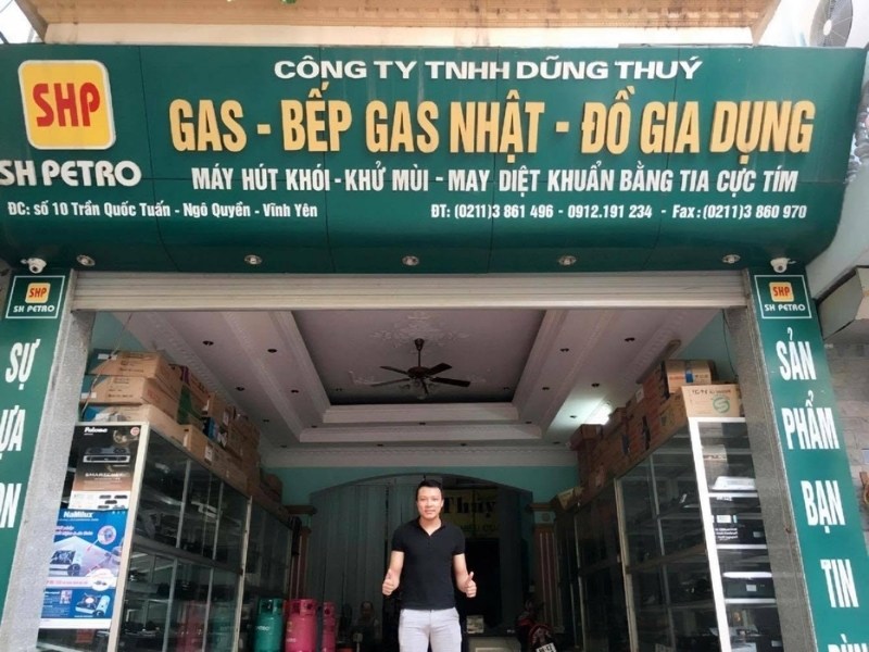 Mẫu biển quảng c&aacute;o cửa h&agrave;ng gas Dũng Th&uacute;y