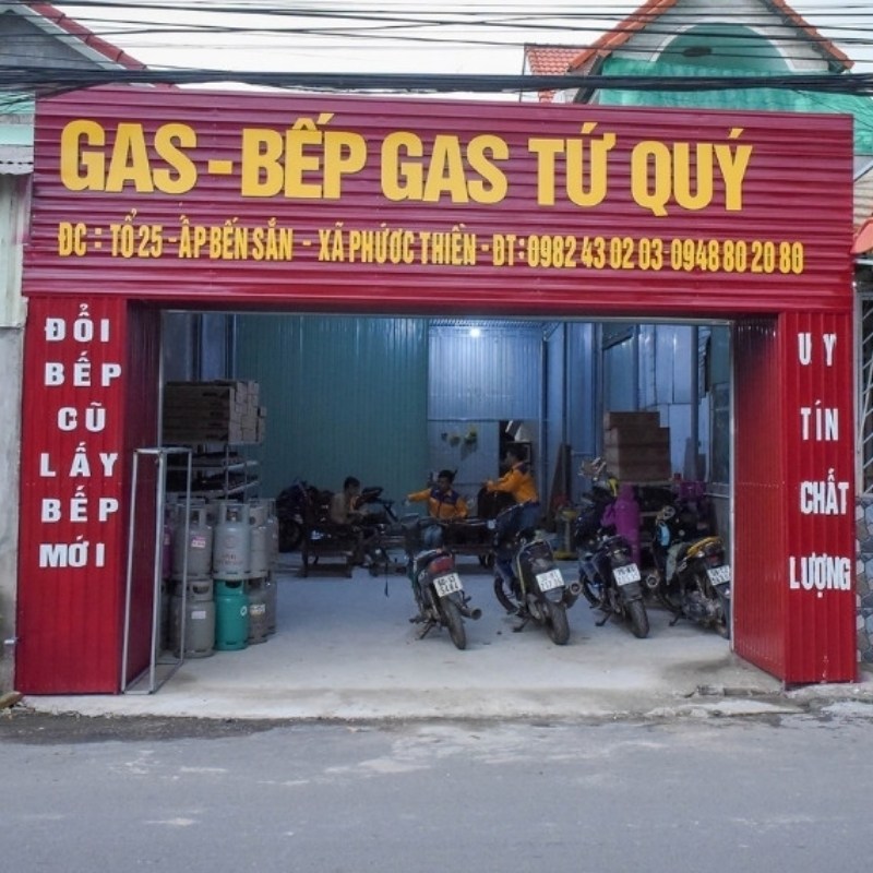 Bảng hiệu đại l&yacute; gas t&ocirc;n s&oacute;ng chữ nổi mica