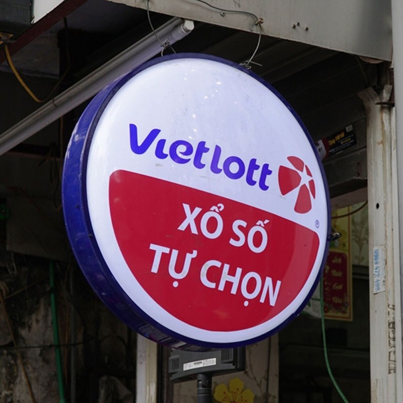 Mẫu biển vẫy đại l&yacute; xổ số vietlott h&uacute;t nổi mica