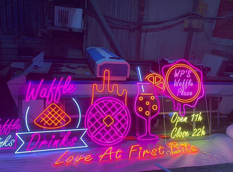Thiết kế v&agrave; thi c&ocirc;ng bảng hiệu led neon sign theo y&ecirc;u cầu