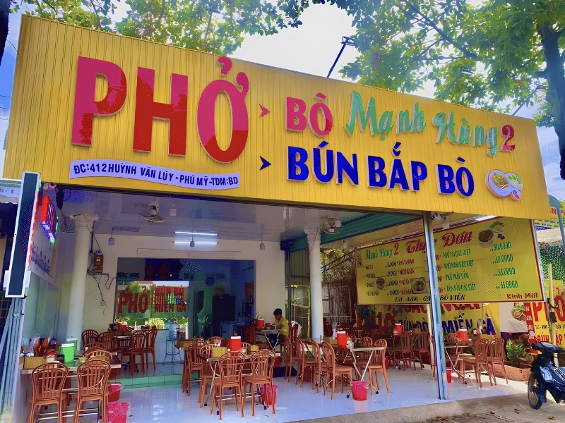 Mẫu bảng hiệu qu&aacute;n phở mạnh h&ugrave;ng
