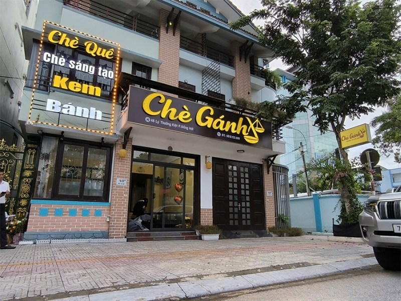 Mẫu bảng hiệu qu&aacute;n ch&egrave; g&aacute;nh