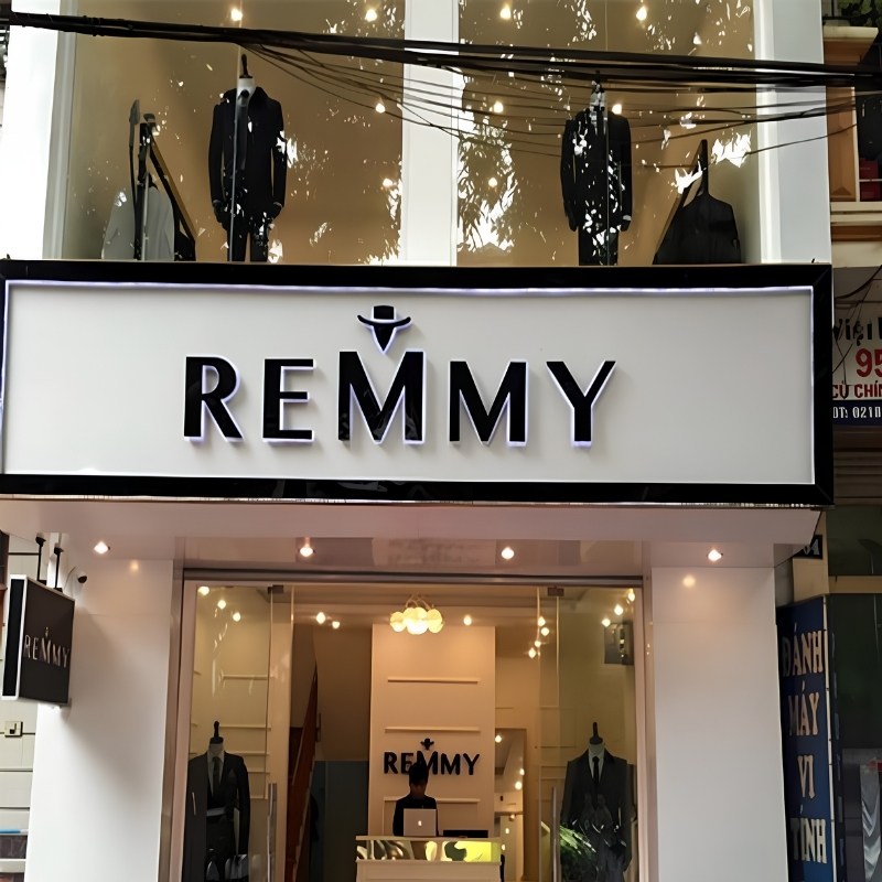 Mẫu bảng hiệu thời trang REMMY