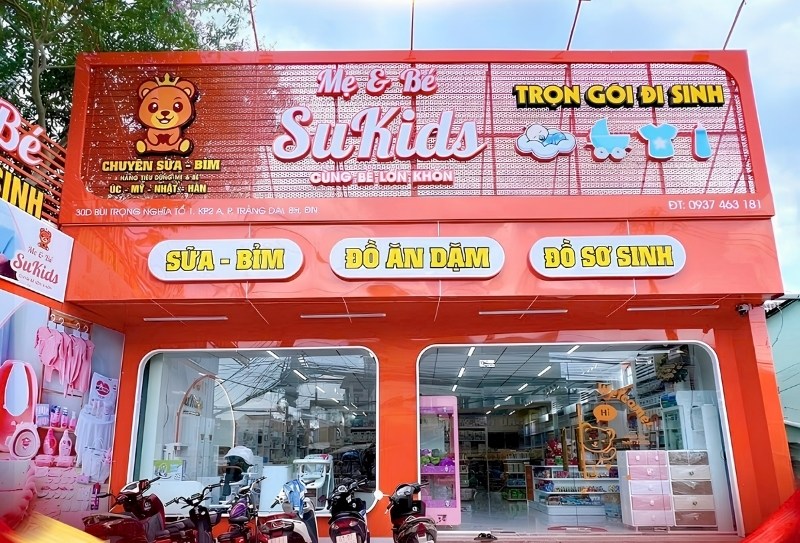 L&agrave;m bảng hiệu shop quần &aacute;o gi&aacute; rẻ trọn g&oacute;i TPHCM