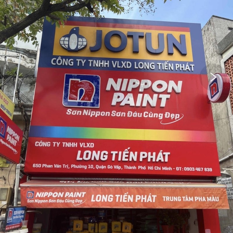 Mẫu bảng hiệu sơn đại l&yacute; long tiến ph&aacute;t