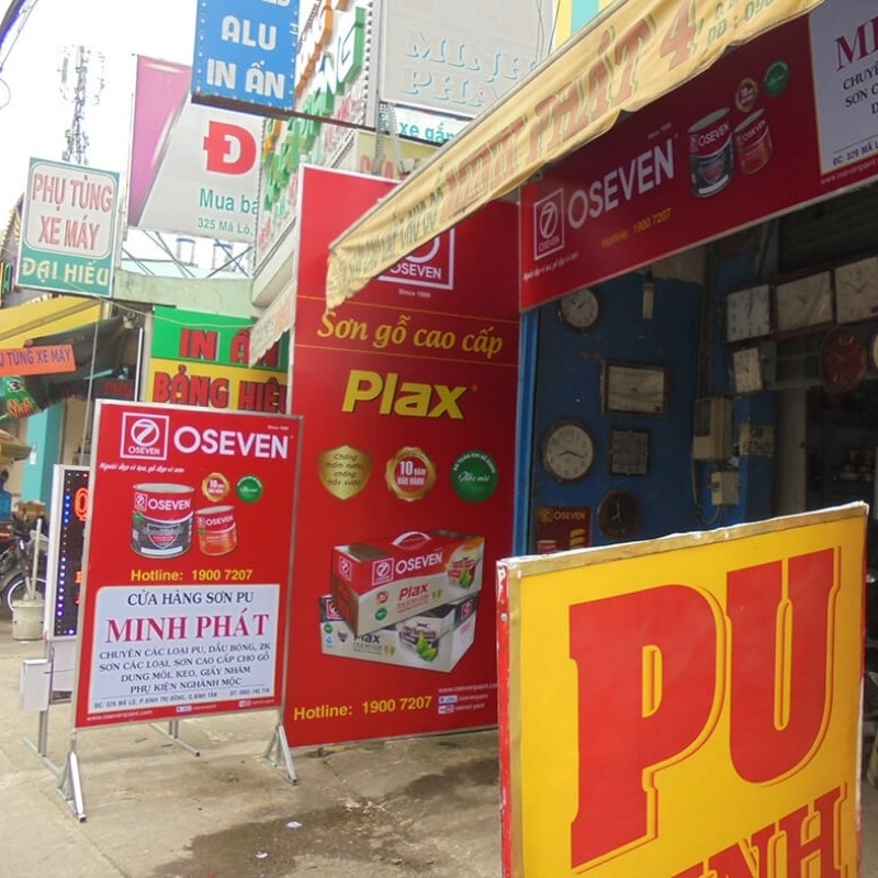 Biển vẫy cửa h&agrave;ng sơn in bạt