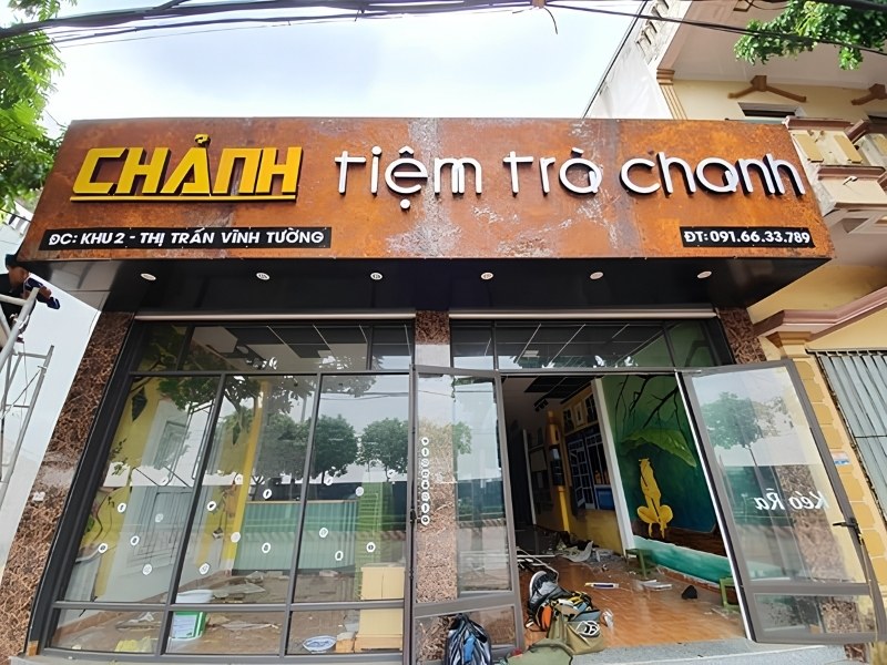 Mẫu bảng hiệu tiệm tr&agrave; chanh phong c&aacute;ch bụi phố