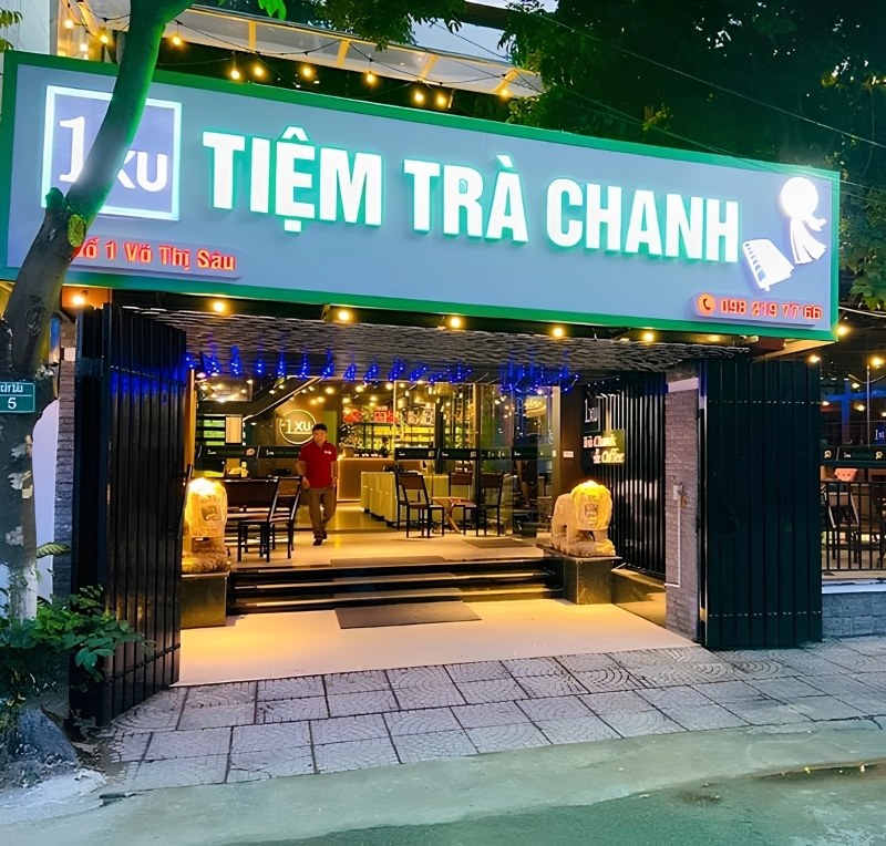 Bảng hiệu tr&agrave; chanh mặt dụng alu kết hợp chữ n&ocirc;i mica