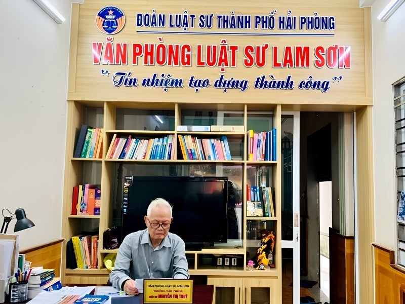 Mẫu bảng hiệu văn ph&ograve;ng luật sư lam sơn
