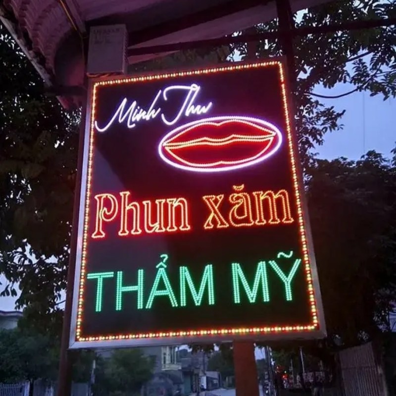 Thi c&ocirc;ng biển vẫy phun xăm thẩm mỹ gi&aacute; rẻ&nbsp; trọn g&oacute;i tpchm