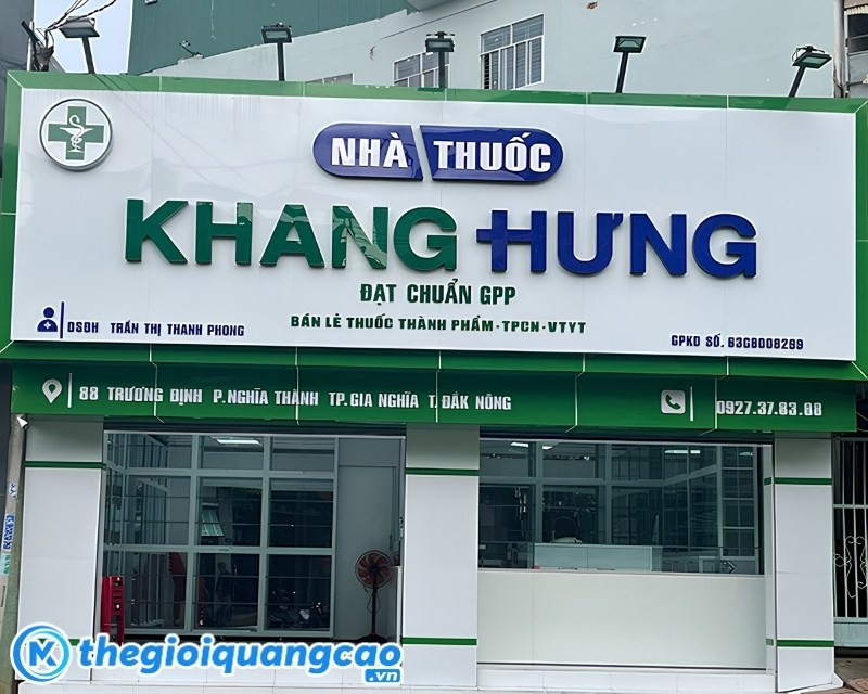 Làm bảng hiệu quảng cáo nền alu cho nhà thuốc