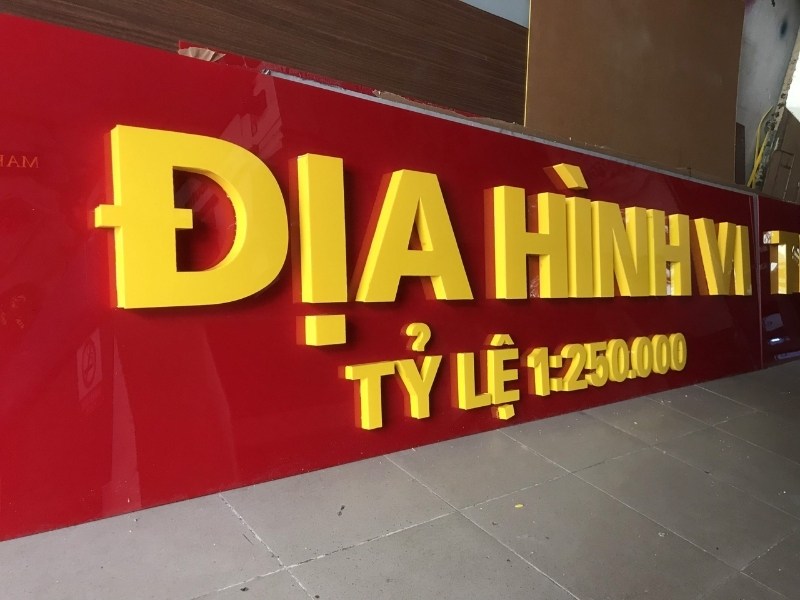 Làm bảng hiệu chữ nổi alu
