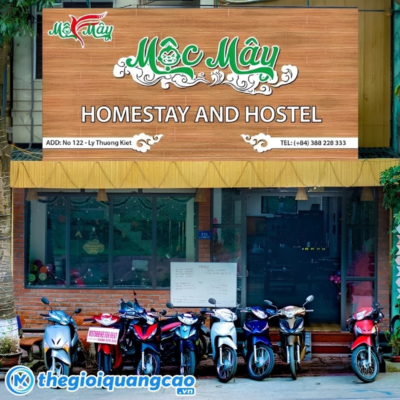 Thi c&ocirc;ng biển quảng c&aacute;o gỗ cho homestay