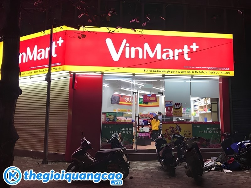 Thi c&ocirc;ng bảng hiệu hộp đ&egrave;n bạt 3M cho Vinmart