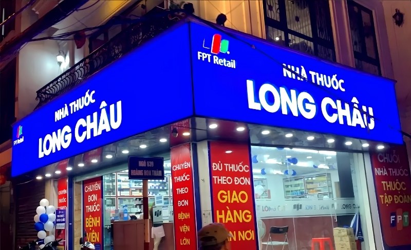 Thi c&ocirc;ng bảng hiệu hộp đ&egrave;n gi&aacute; rẻ trọn g&oacute;i tại TPHCM